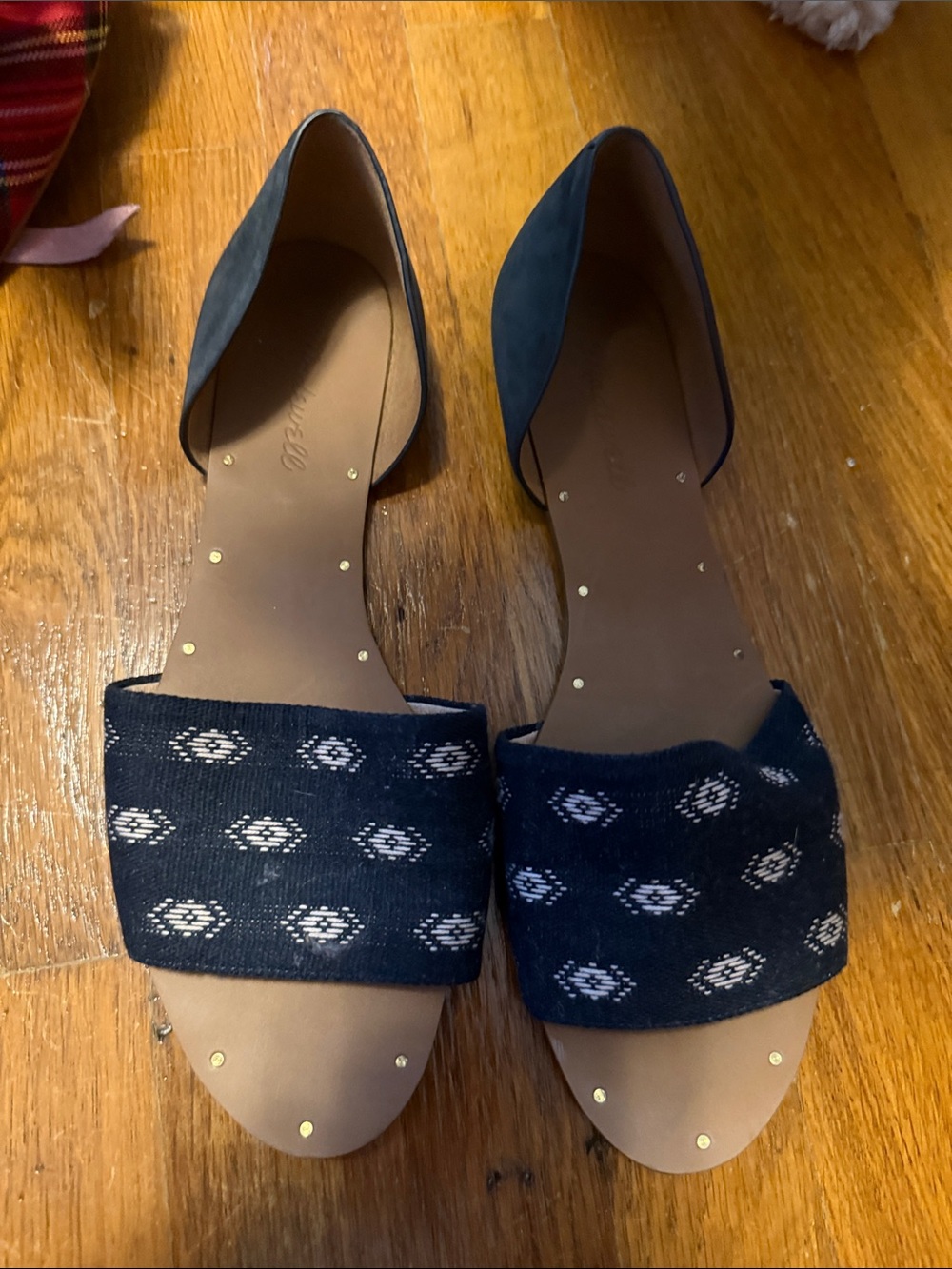 Women’s navy Patterned Open-Toe Flats